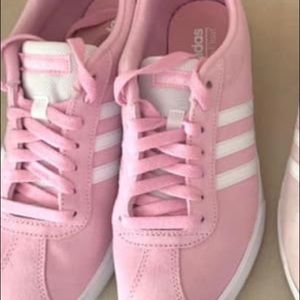 Adidas sneakers in baby pink